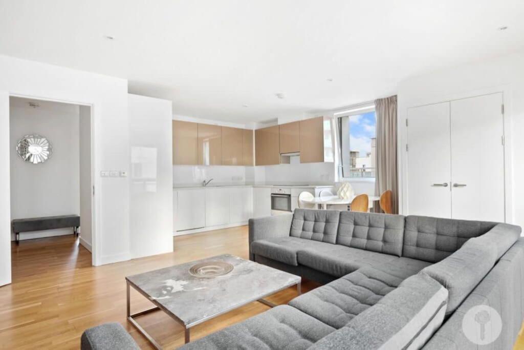 Modern 3 Bedroom - Olympic Park - E20 Stratford Appartamento