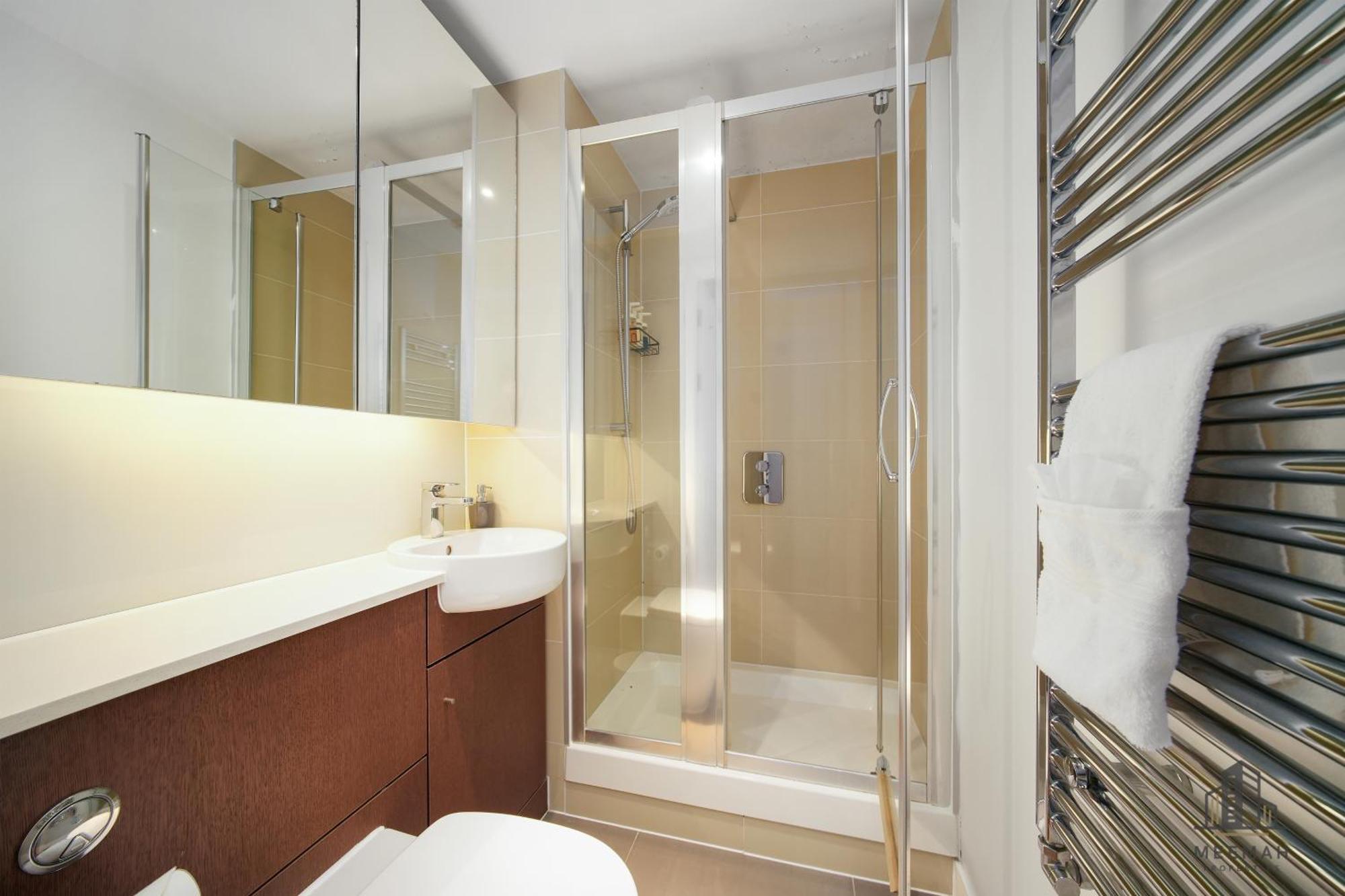 Modern 3 Bedroom - Olympic Park - E20 Stratford * Londra