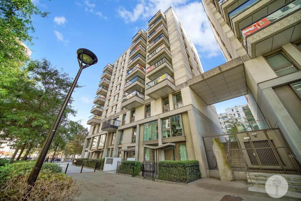 Modern 3 Bedroom - Olympic Park - E20 Stratford Londra